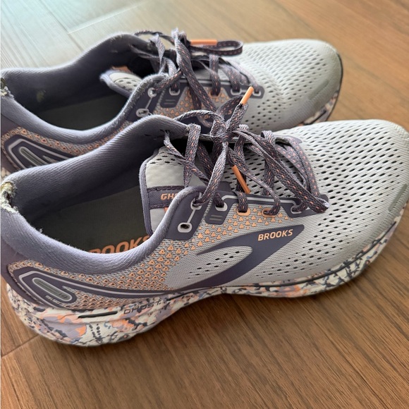 Brooks Shoes - Brooks Women's Gray and Purple Athletic Shoes